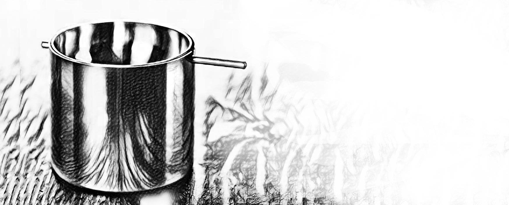 Classic revolving ashtray by Arne Jacobsen with revolving lid that covers cigarette butts and eliminates any odours. The entire hotel, from the exterior façade through to the stainless-steel cutlery used in the restaurant, and all chairs gracing the lobby, was designed by the Danish architect Arne Jacobsen.